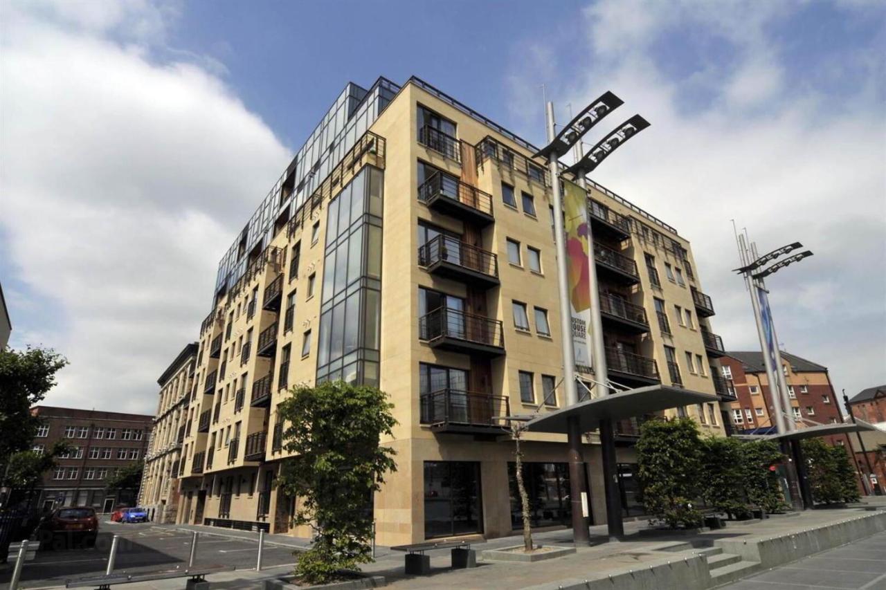 Stylish 1 Bed Apartment in Belfast City Centre - Bed and Breakfast