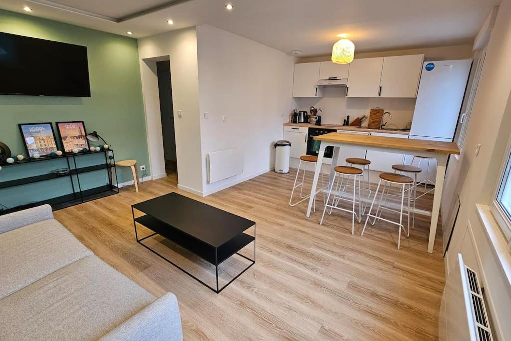 T3 Hyper centre, 2 chambres, Garage - B&B