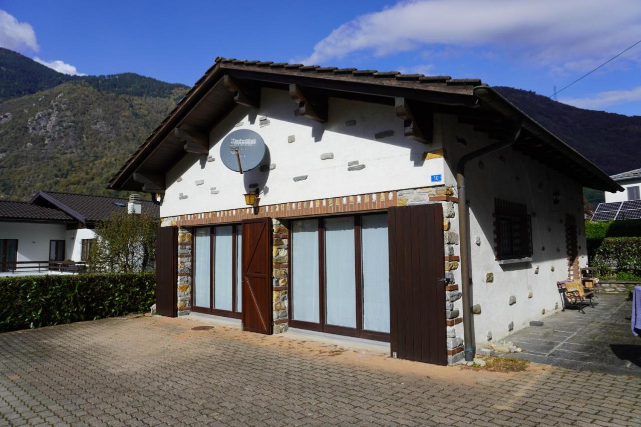 Swiss Bliss Heaven - B&B Roveredo