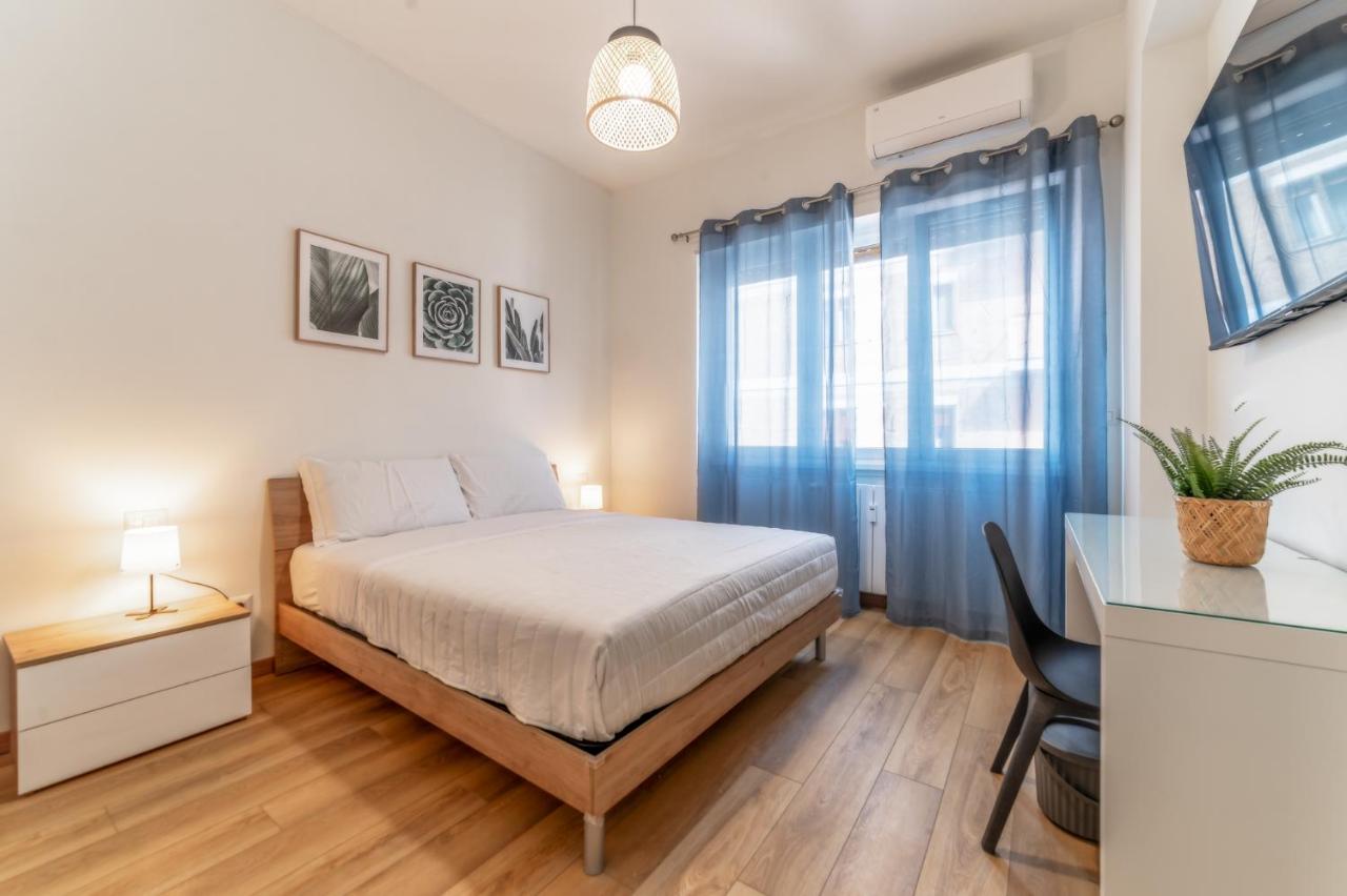 Standard Double Room with Shared Bathroom