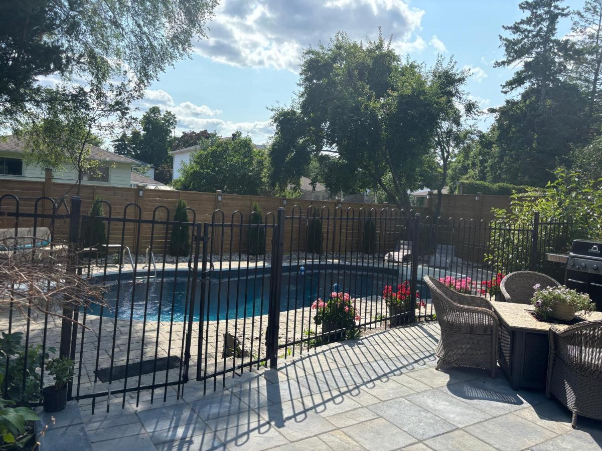 Bright & Cozy 4BR Home for Your Family Stay With Optional Pool Access - Bed and Breakfast