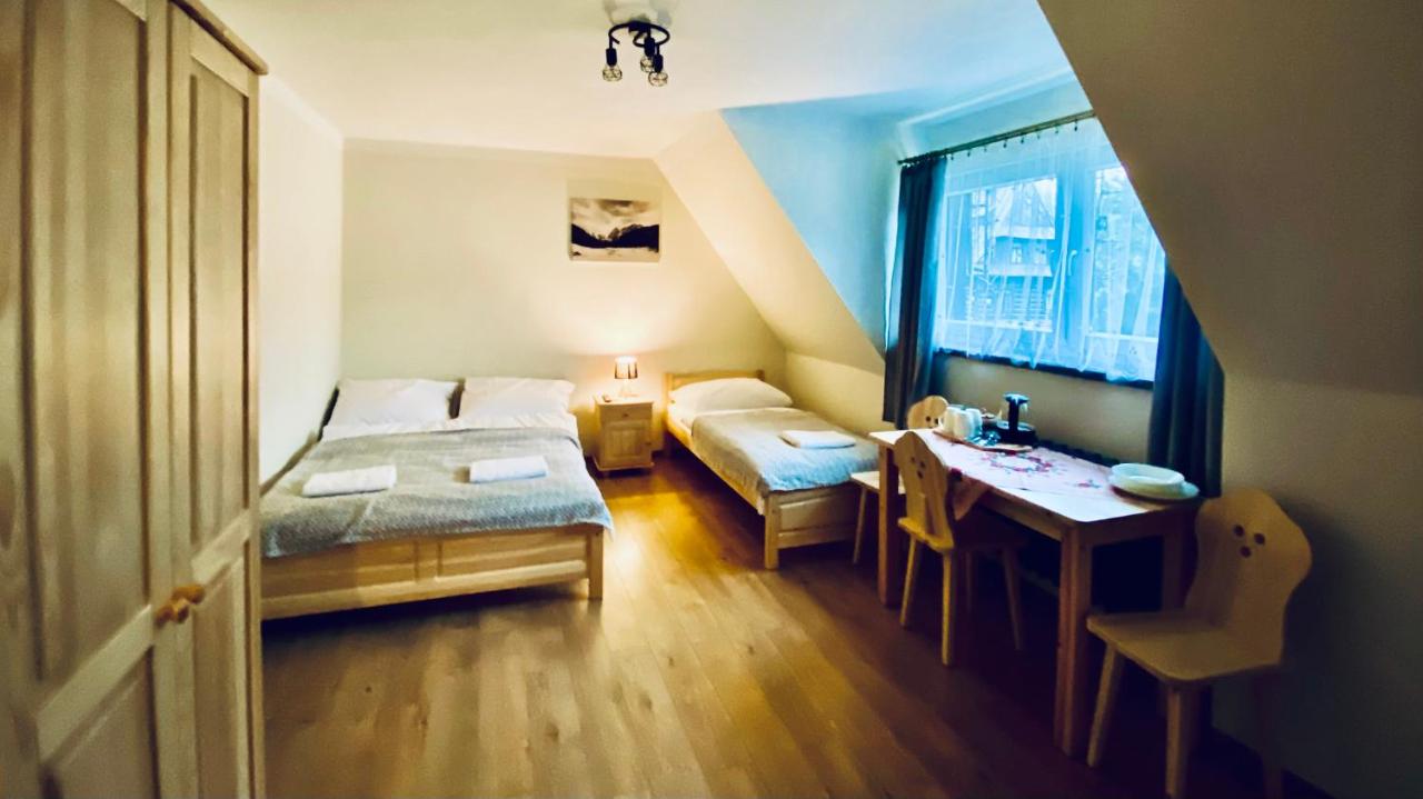 Dreibettzimmer mit eigenem Bad