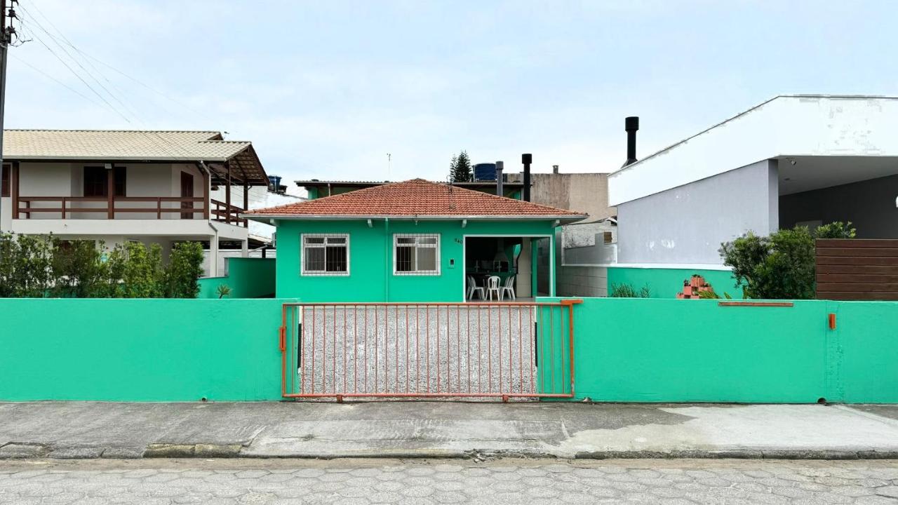 Residencial Amizade - Praia da Pinheira - PLH001 - B&B
