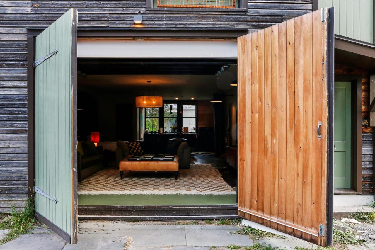 Studio with Garden View