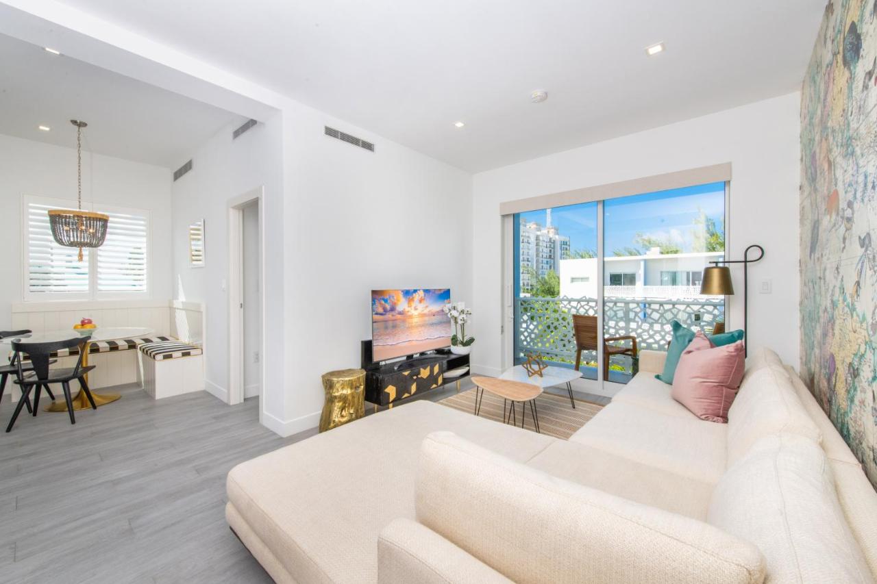 Deluxe Two-Bedroom Apartment with Garden View