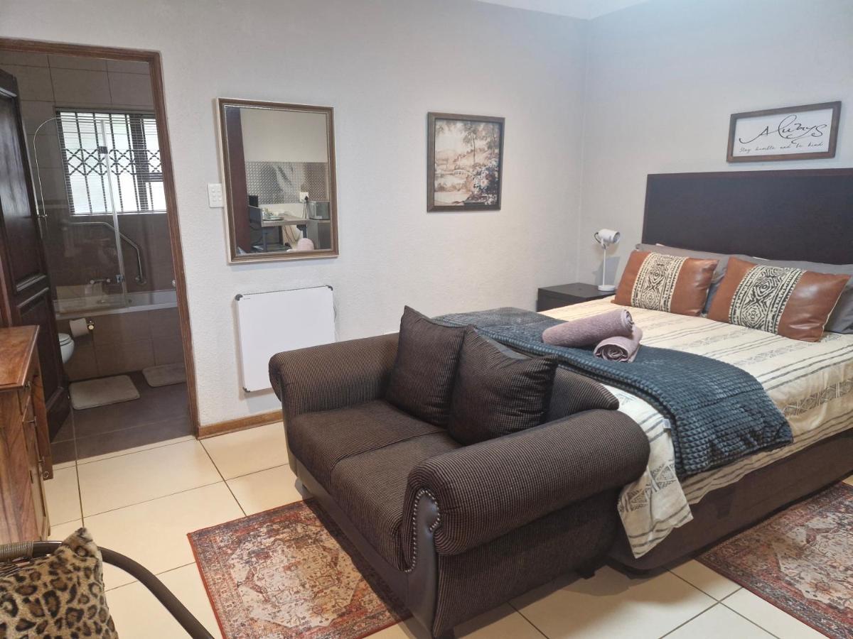 Doppelzimmer mit Patio