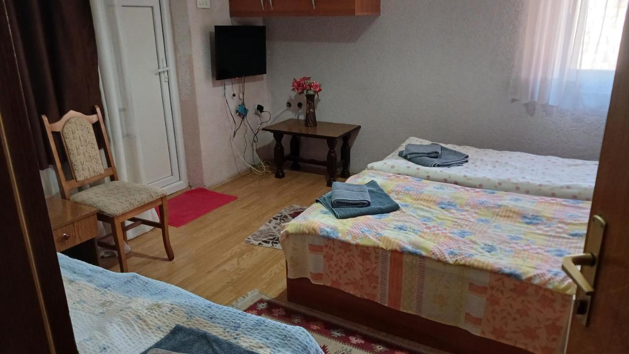 Basic Triple Room