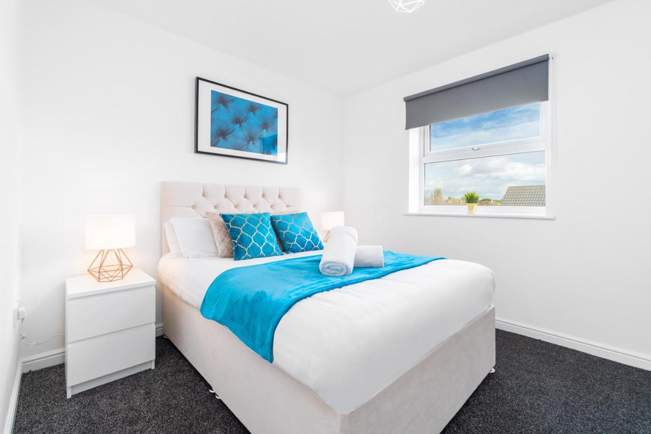 Spacious 2 Bedroom Apartment - Parking - Netflix - Wifi - 6CW - B&B