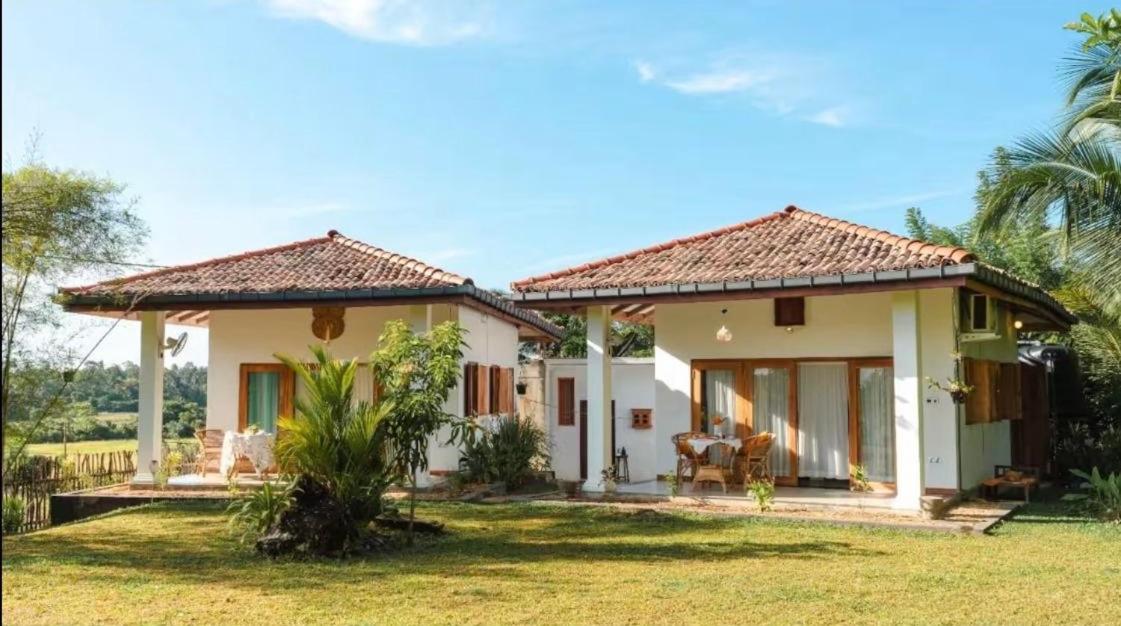 Emel's Retreat By Tropical Magnum - Luxury Boutique Villa - B&B