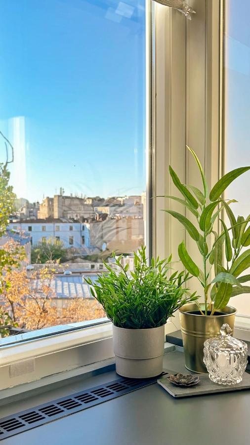 Aozora Central Studio - B&B Bucarest