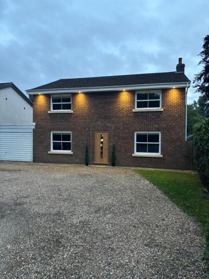 3 Bed home in Lincolnshire - B&B