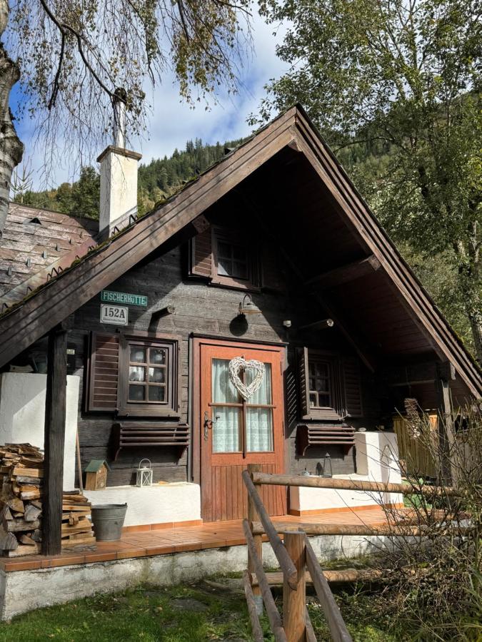 Ferienhaus Fischerhütte Rassis Feriendorf Donnersbachwald - B&B