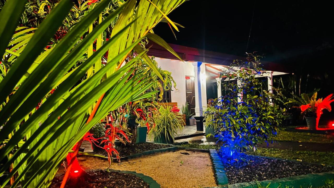 Sigiri Cardamon Villa - Bed and Breakfast