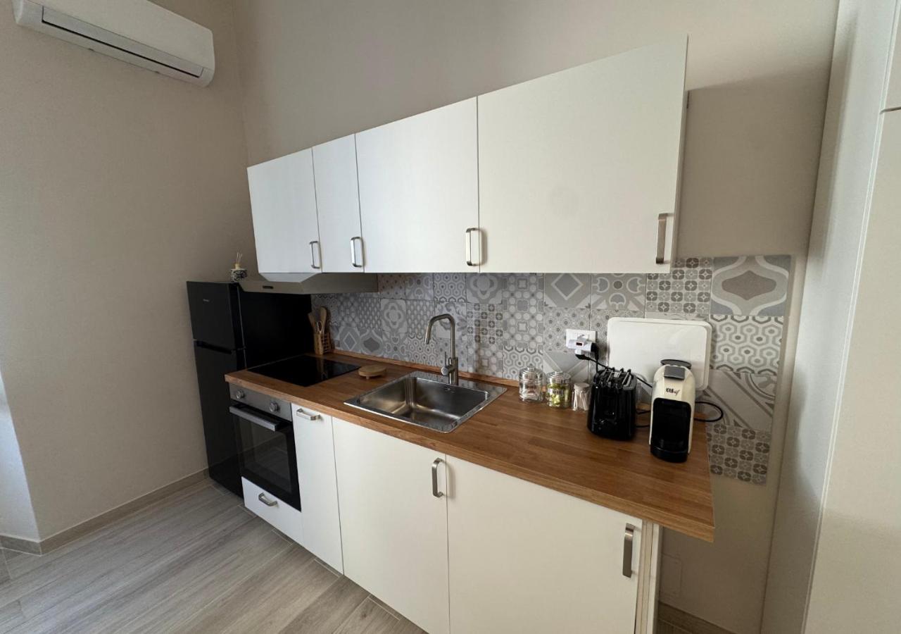 Studio Apartment with One Double Bed