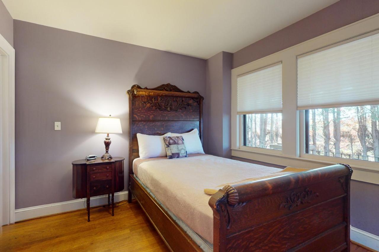 Vintner's Cottage - B&B Hendersonville