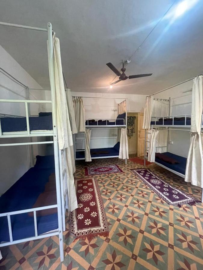 Posto Letto in Dormitorio con 6 Letti