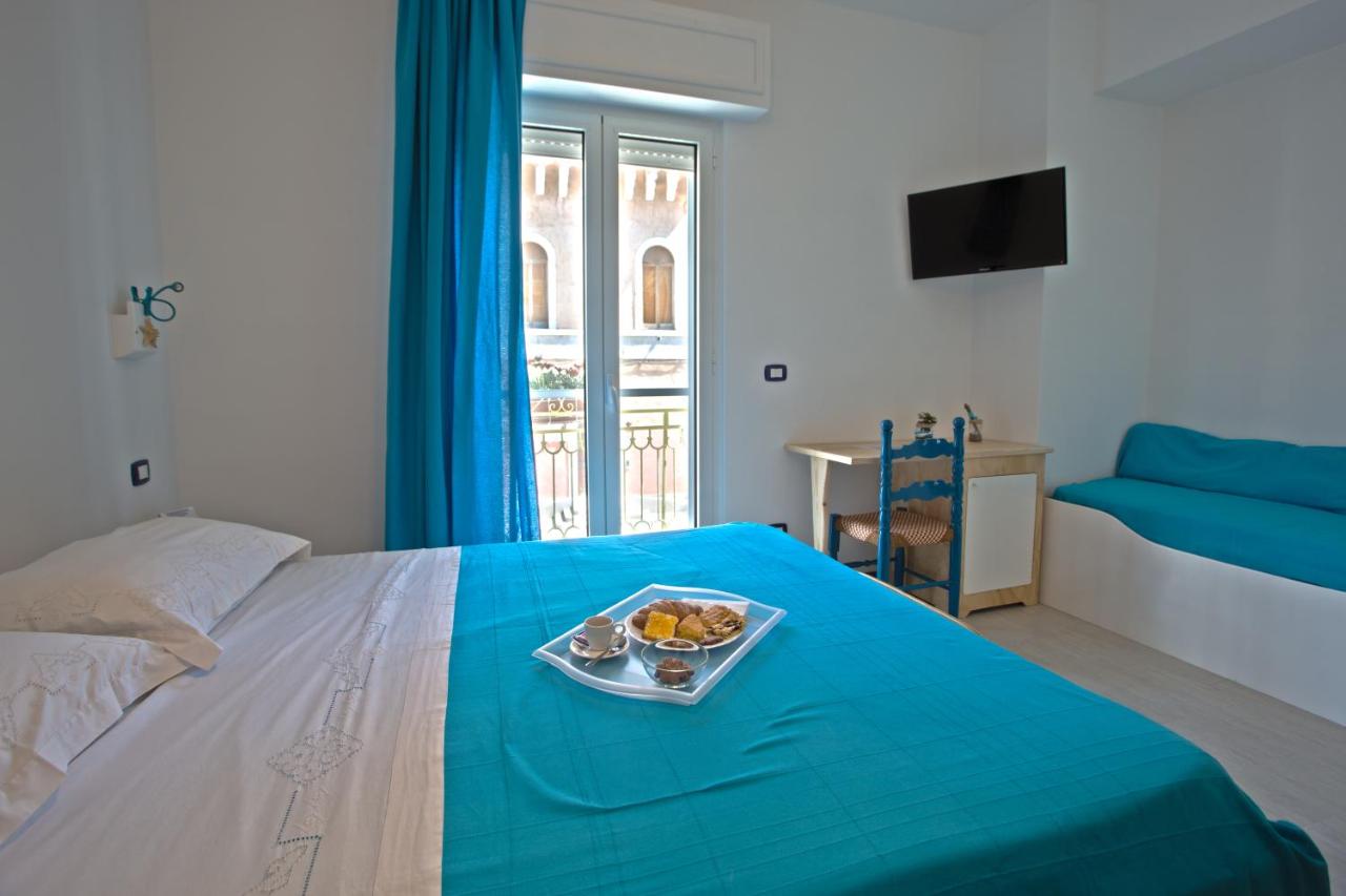 Triple Room with Private Bathroom