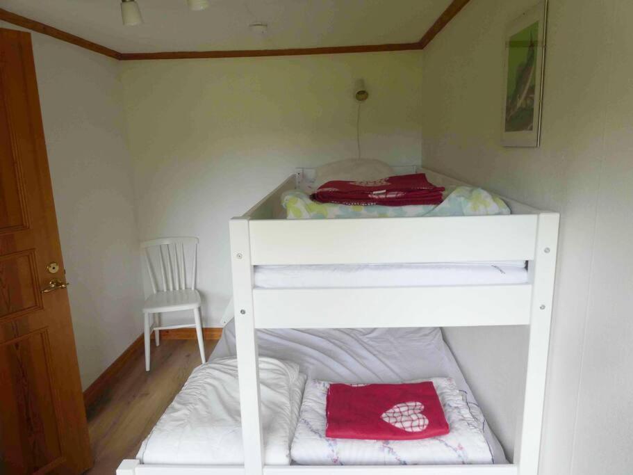 Brålands Farm - fish & family friendly in nature reserve - Apartment nr 1 Öringen - Chambres d'hôtes Munkedal