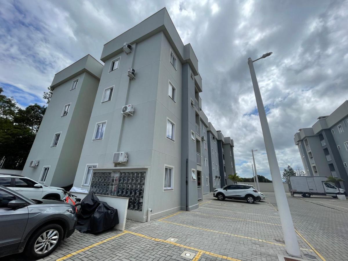 Residencial Angelus Condomínio Clube na Praia de Piçarras - B&B