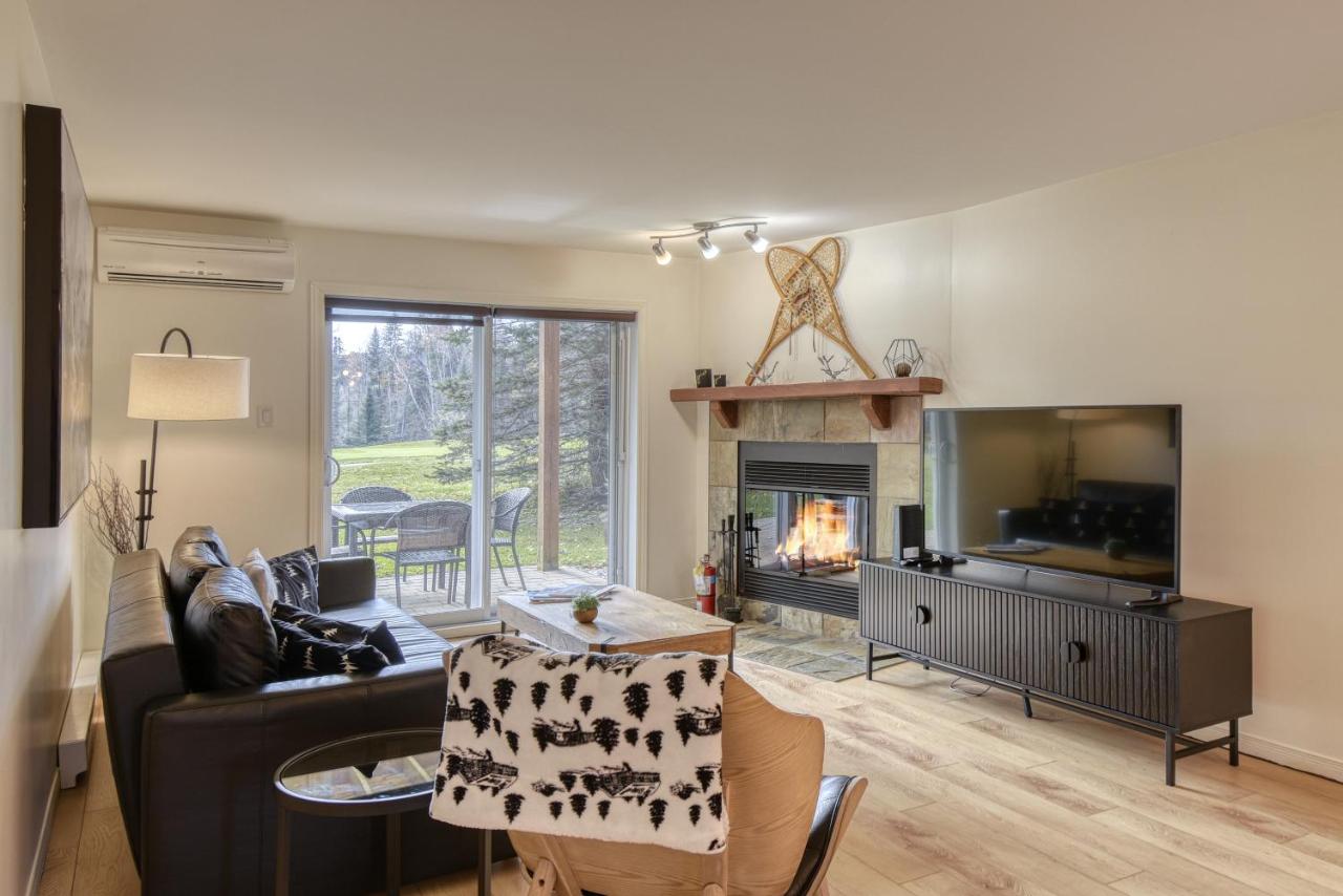 Cozy Chalet on the 9th Hole La Bête Pool Golf - B&B