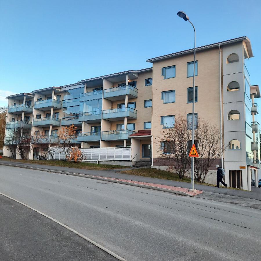 Studio apartment on Freedom street By BookLapland - B&B