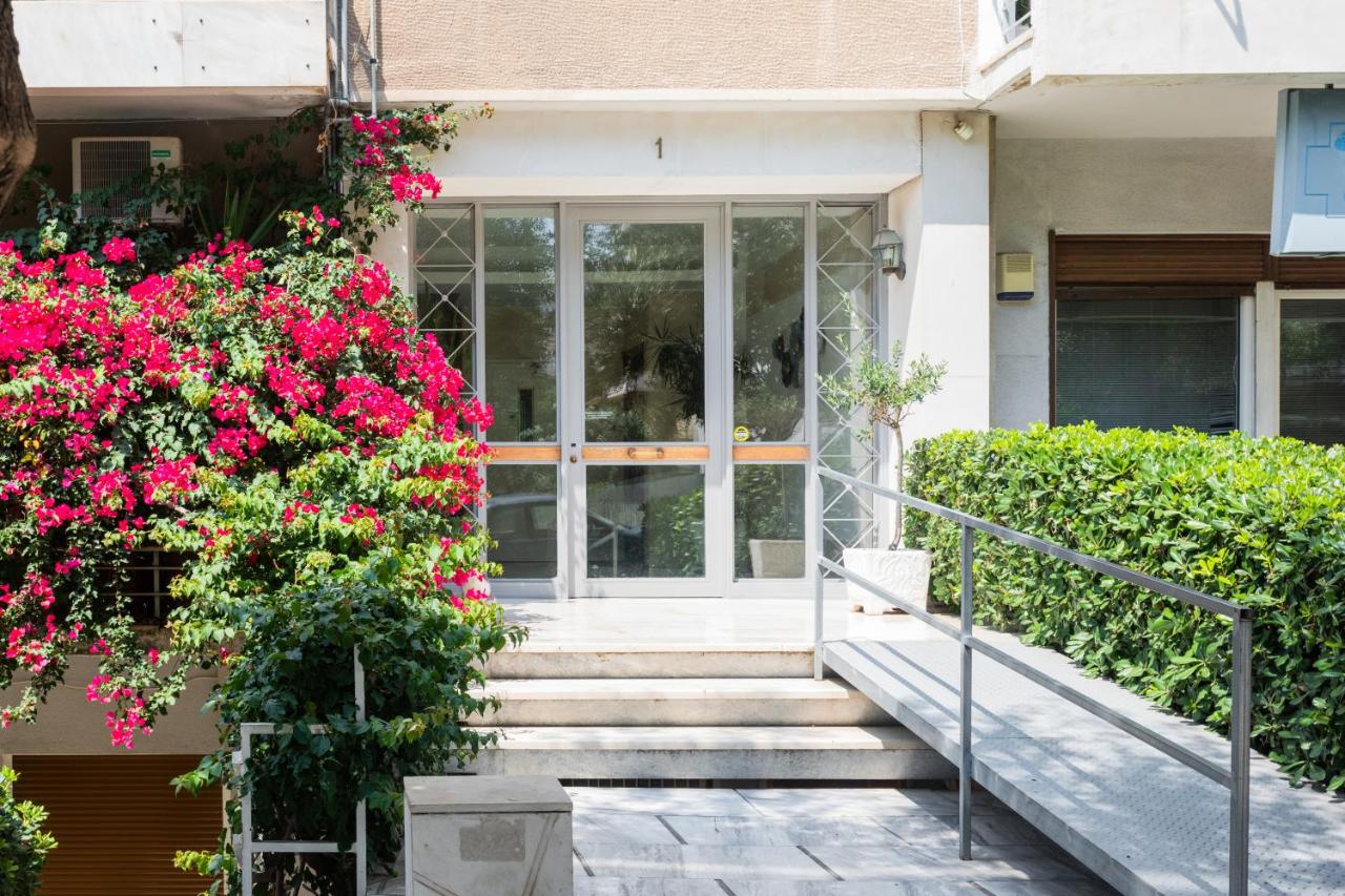 Breezy 2BR Apartment by Marina Flisvos by UPSTREET - B&B Athens