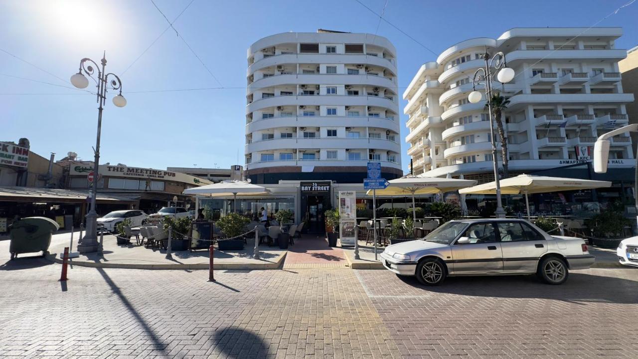 Kolonaki Seaview 1BDR Finikoudes - B&B
