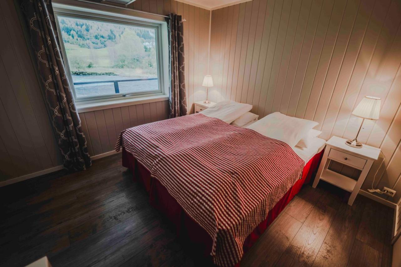 One-Bedroom Apartment with Balcony and Mountain View  