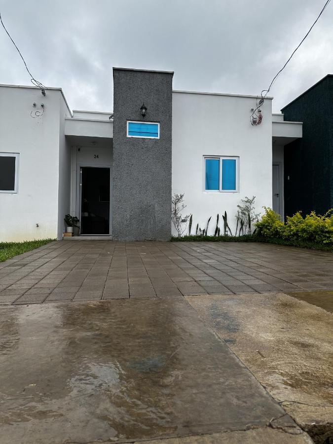 Casa Los Ausoles con Jacuzzi - Chambres d’hôtes Ahuachapán