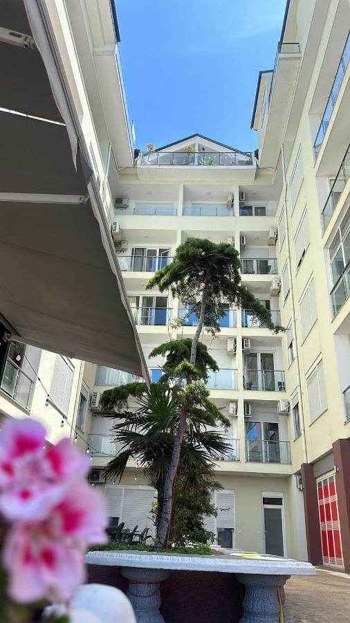Deluxe Apartments Shengjin - B&B