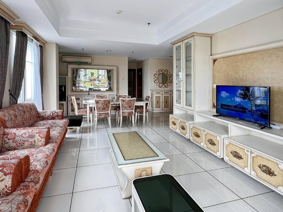 Luxury 2BR Apt Menteng with Pool, Wi-Fi, Gym by 2ndHome - Ferienwohnung Jakarta
