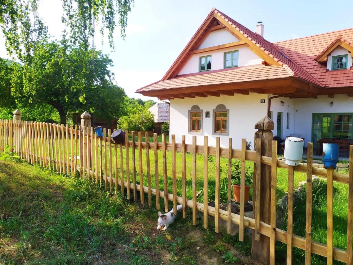 Vidiecky dom Na Jablonci - Bed and Breakfast Hrušov