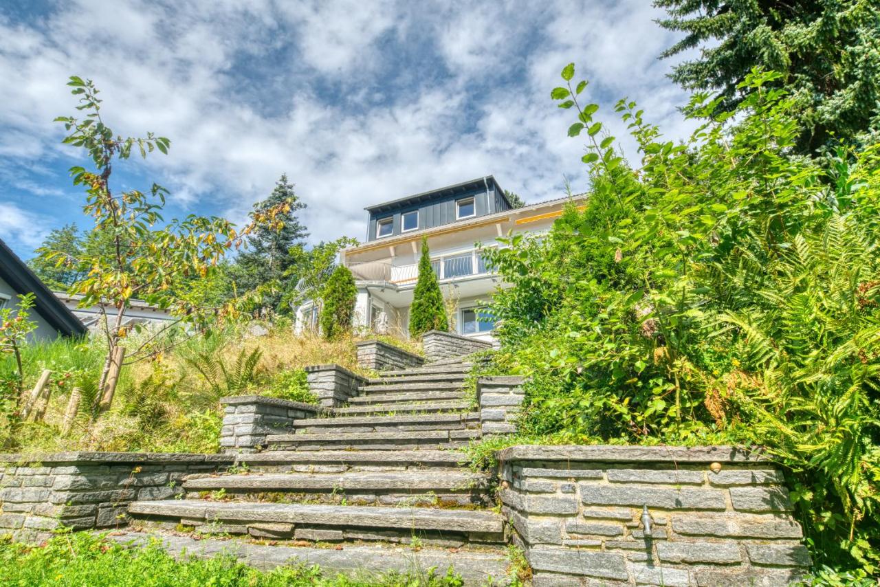 Penthouse mit Aussicht über den Wald - Ferienwohnung
