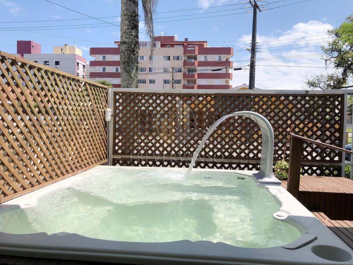 Casa de praia com jacuzzi e internet Wi-Fi - Bed and Breakfast Guaratuba