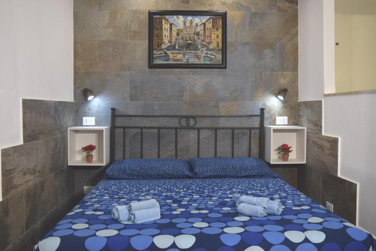 Quadruple Room with Private Bathroom