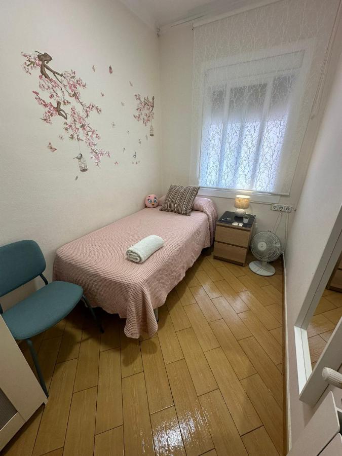 Einzelzimmer mit Gemeinschaftsbad