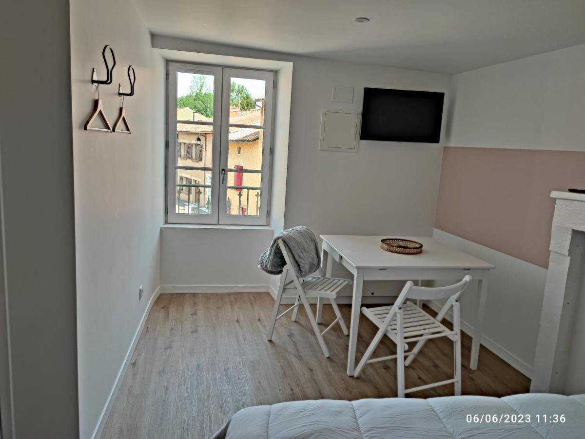 Le gîte du Fricassou - B&B Château-Larcher