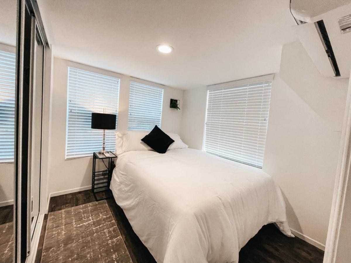 Beautiful Downtown Cottage Onyx - B&B Reno