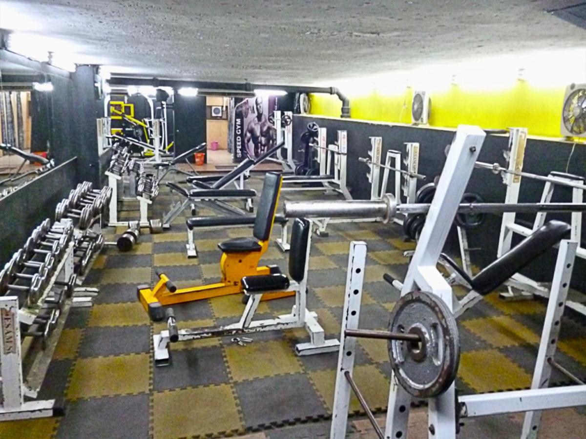 Men Only - Cozy Private Room with Shared Bathroom in Heliopolis AC 30Mbps WiFi 5G - B&B