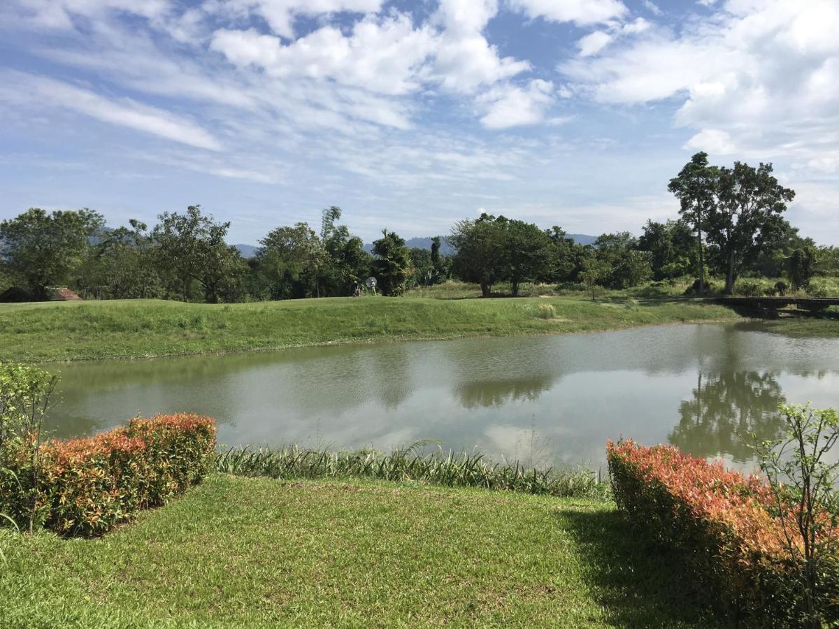 MIDST 2 ROYAL HILLS GOLF COURSE AND SPA - B&B