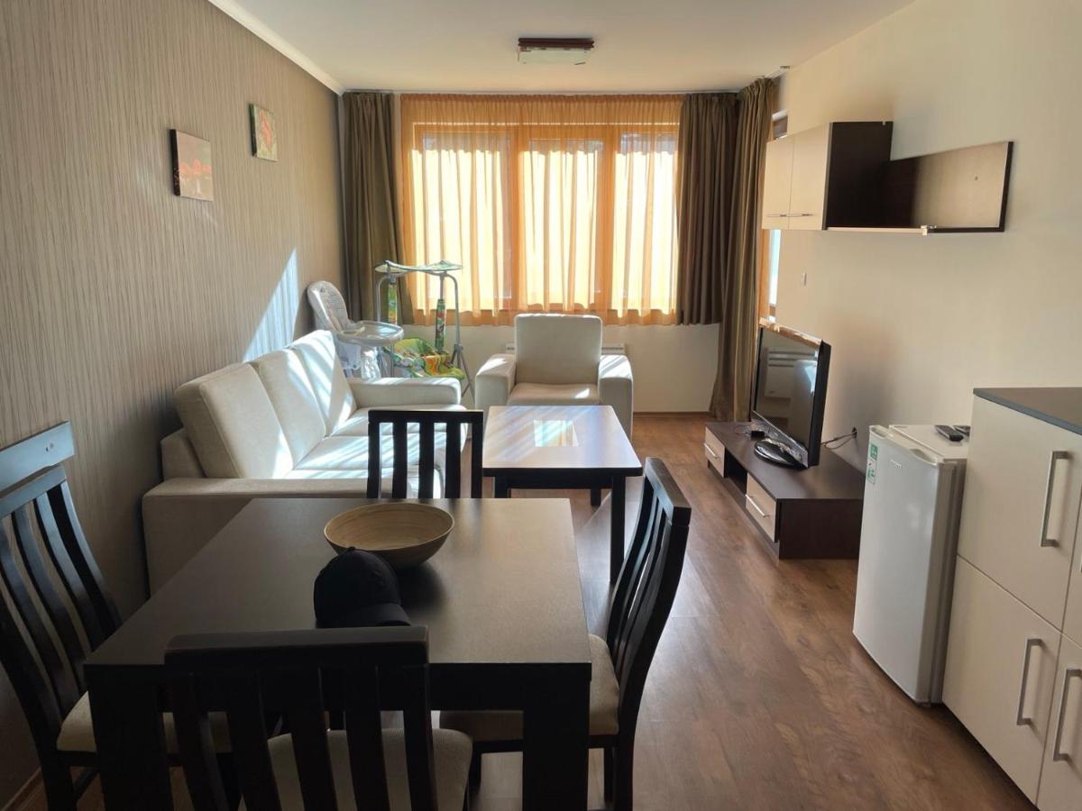 Apartamento de 1 dormitorio con balcón