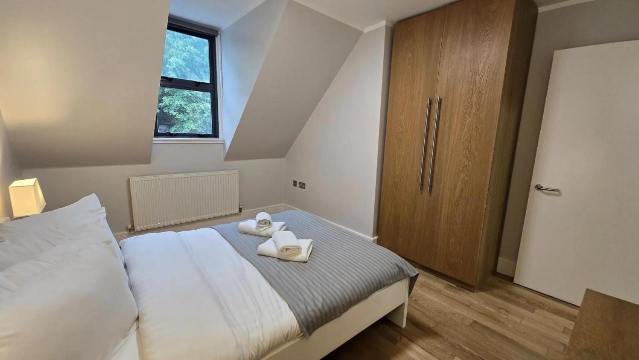 Westciti Chatsworth Road Apartments - Bed and Breakfast