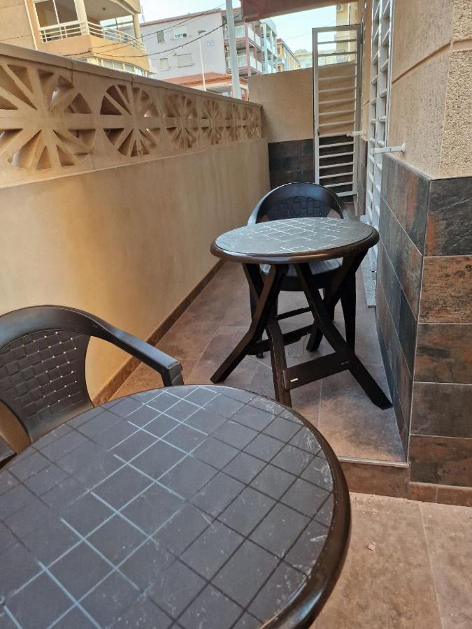 Lovely Beach flat, ground floor, with fast WiFi, AC and Heating - B&B