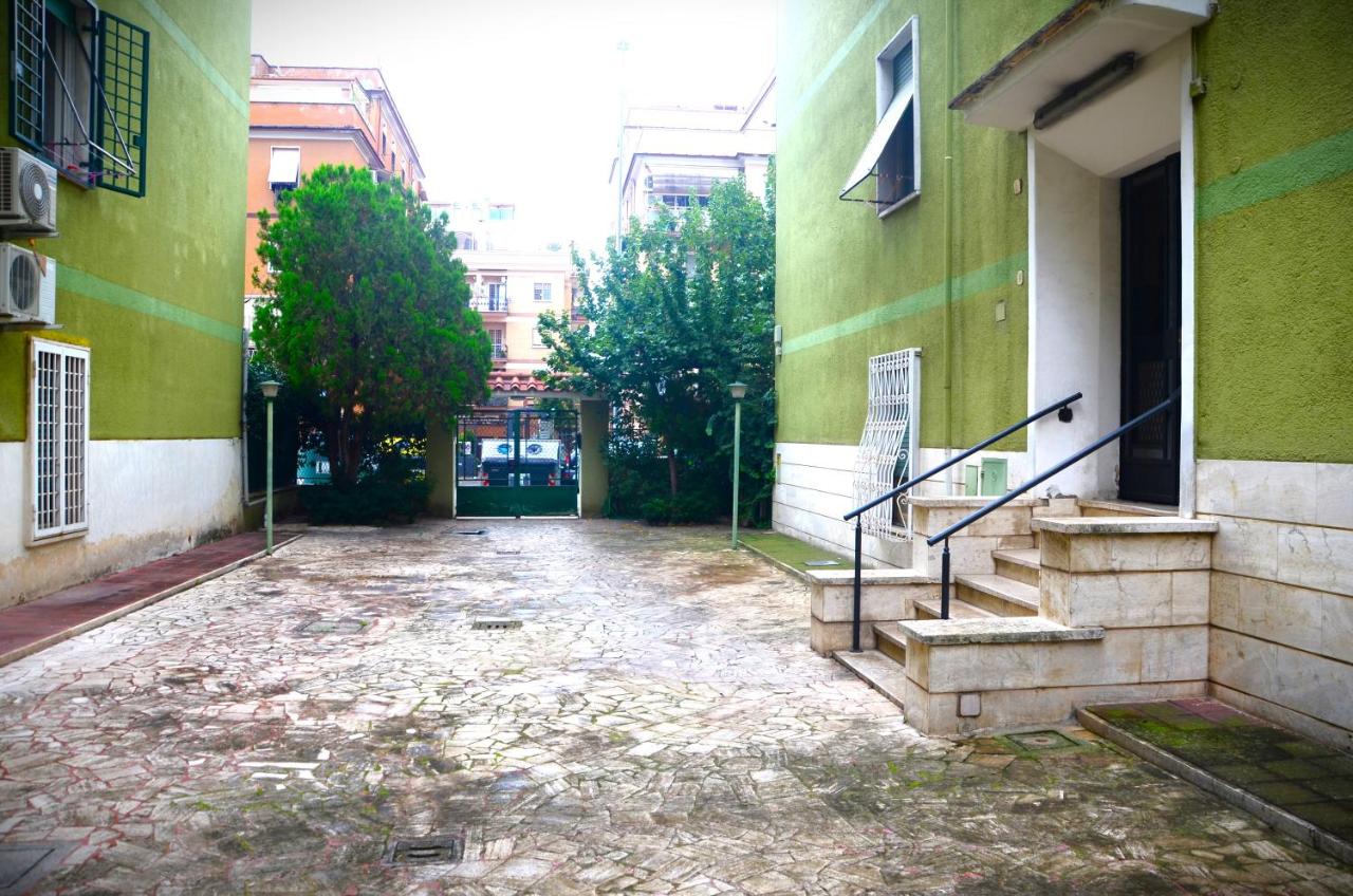 Mirti New apartment Acquedotto Romano - B&B Roma