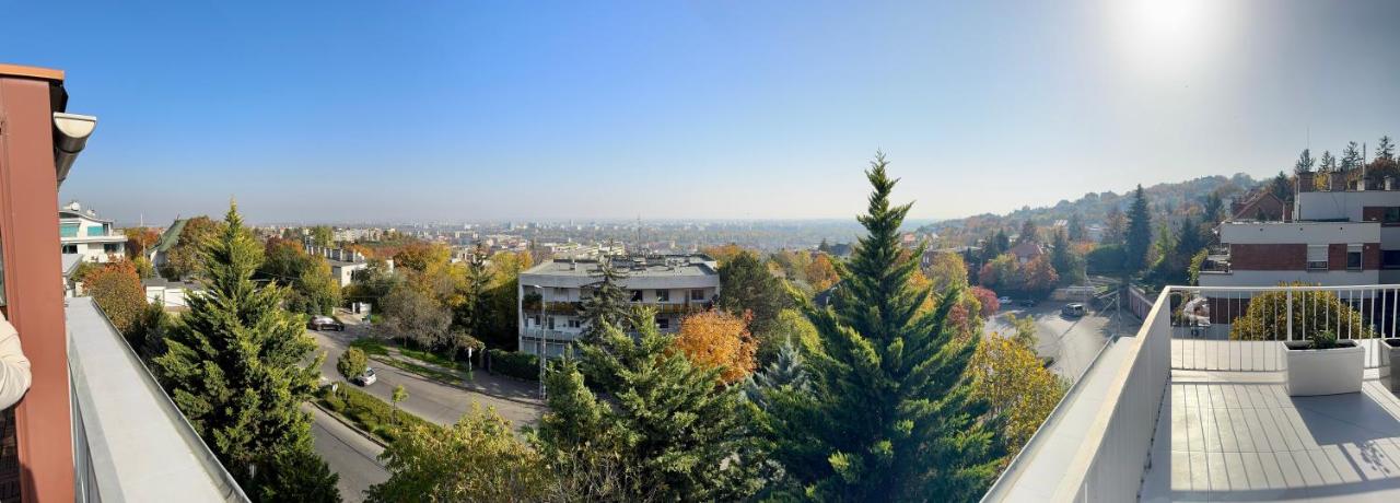 Luxury Penthouse on Rosehill with free garage - Ferienwohnung