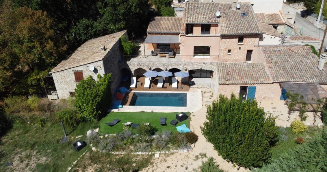 L'archeraie Magnifique Mas Provençal avec piscine - B&B