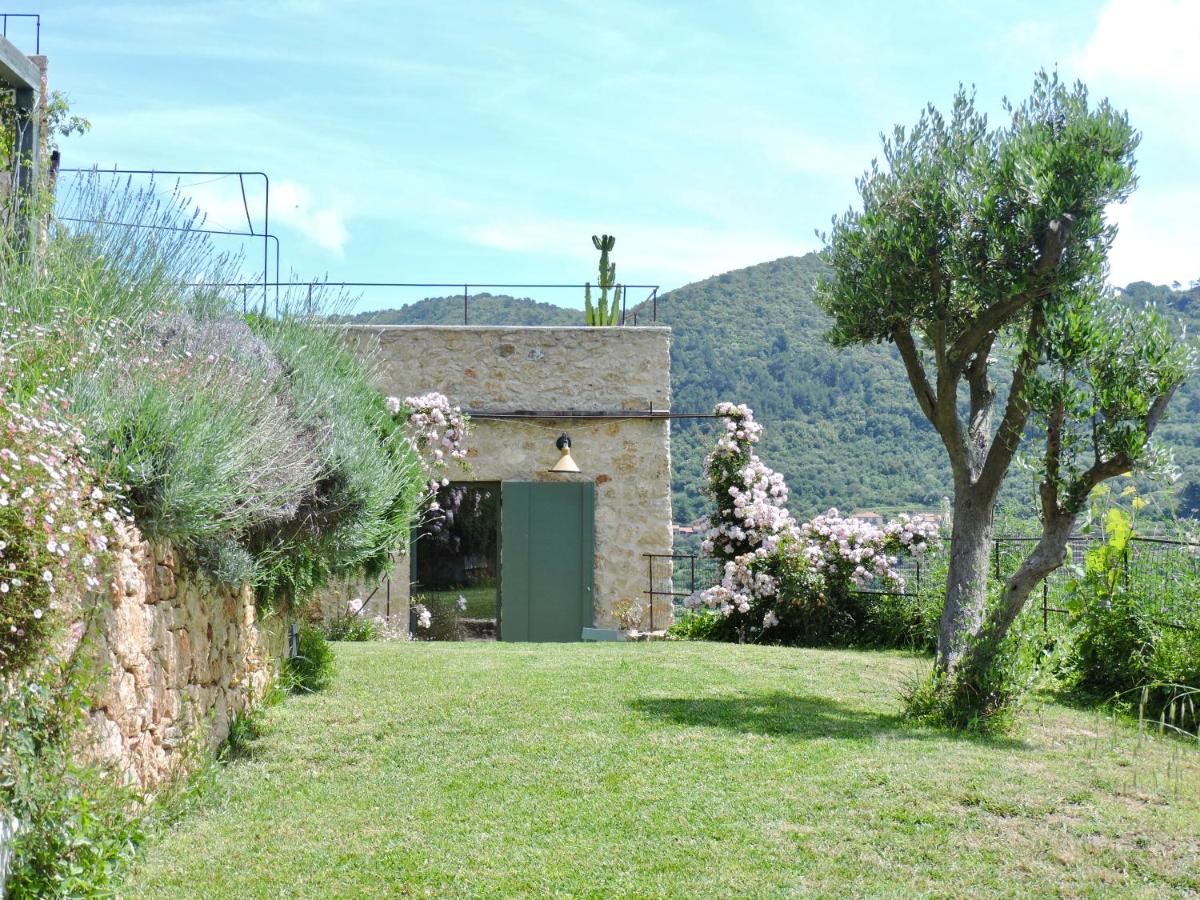 Càmamila sea view charming studio - B&B Finale Ligure