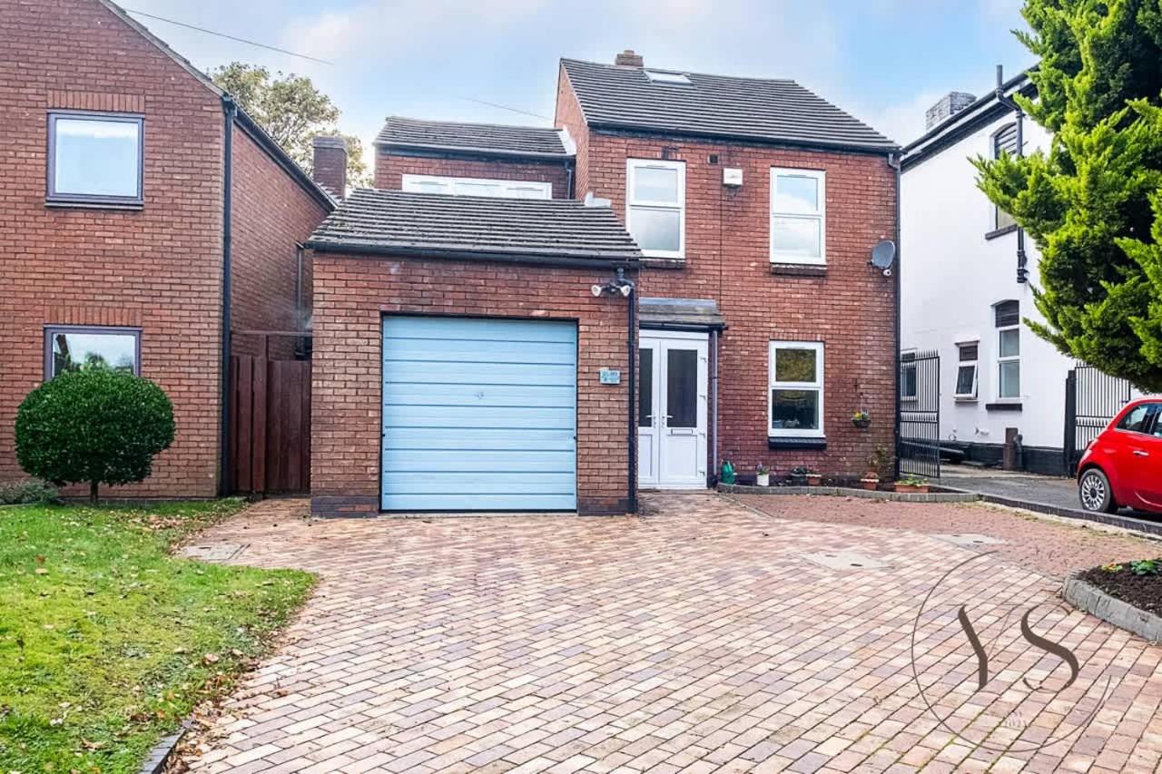 4BR Family Home in 89 Highgate with Jacuzzi, Games Room & Free Parking Near Birmingham - Ferienwohnung Walsall
