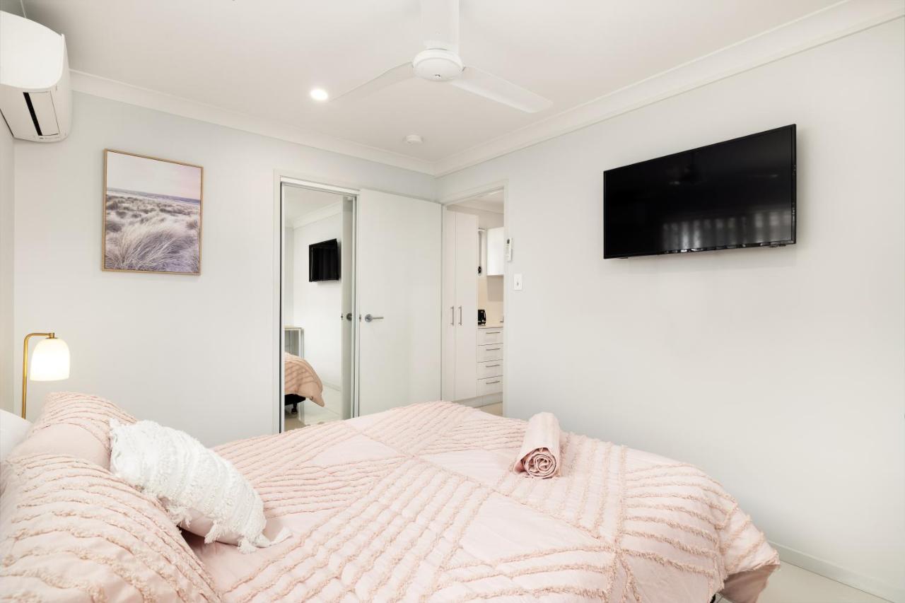 One-Bedroom Deluxe Apartment