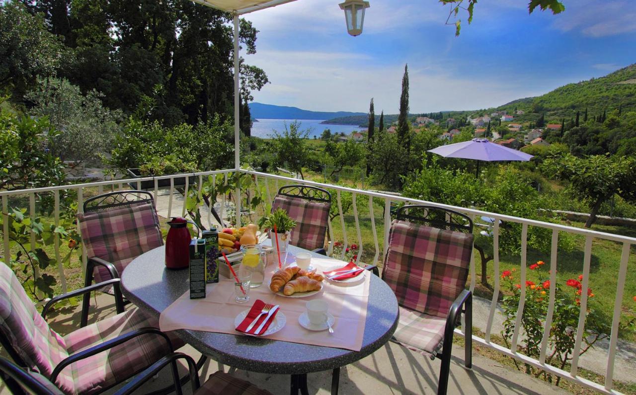 Appartamento con 2 Camere da Letto e Terrazza 